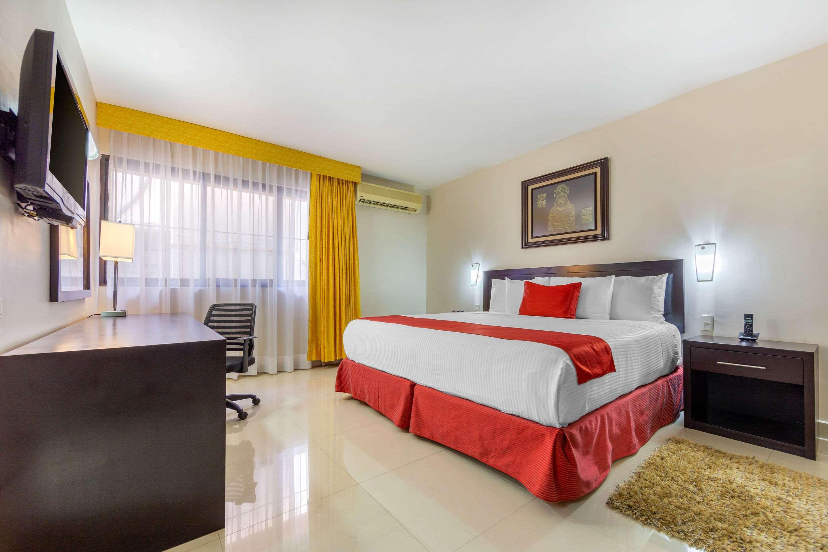 Quality Inn Тустла-Ґутьєррес Екстер'єр фото